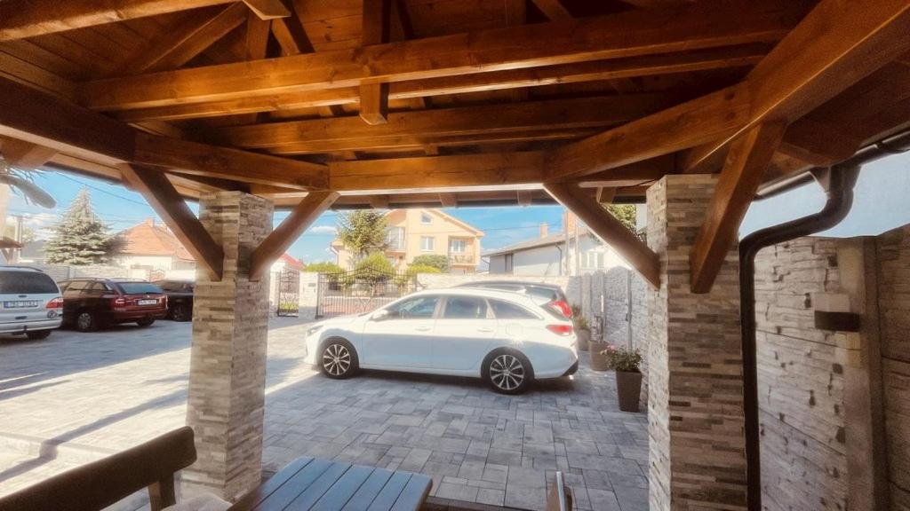 Eugen Apartman Veľký Meder المظهر الخارجي الصورة